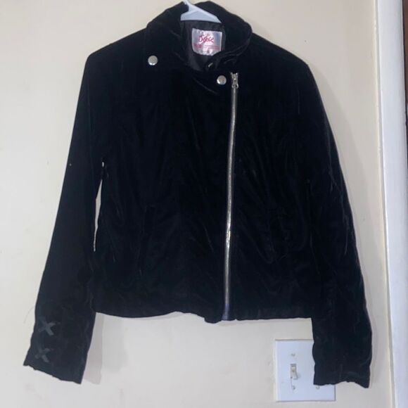 Justice Girl Junior Velvet Jacket Size 18-20 - Picture 1 of 11